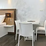 Zecevo Rtic 8366a * Rogoznica