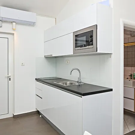 Studio Zecevo Rtic 8366a Rogoznica (Sibenik-Knin)