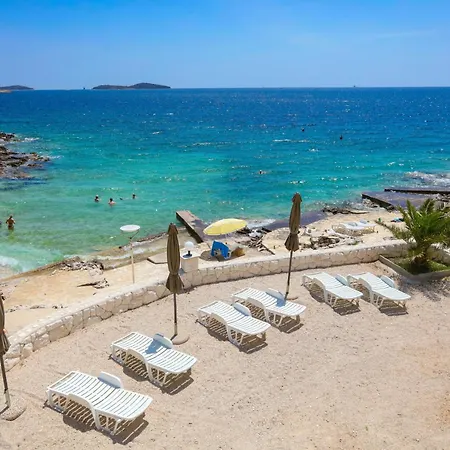 Studio Zecevo Rtic 8366a