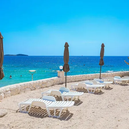 شقة Zecevo Rtic 8366a *