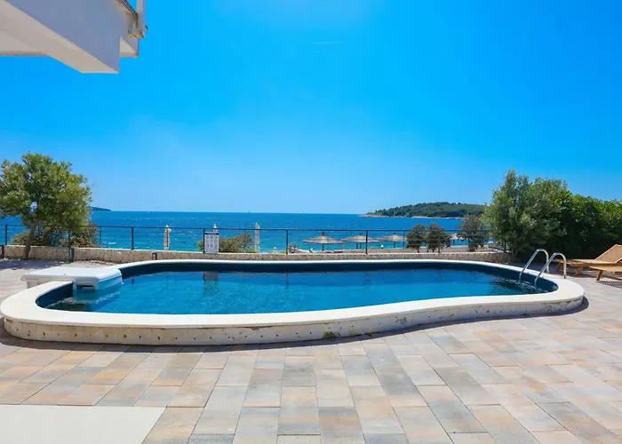 Zecevo Rtic 8366a Appartement